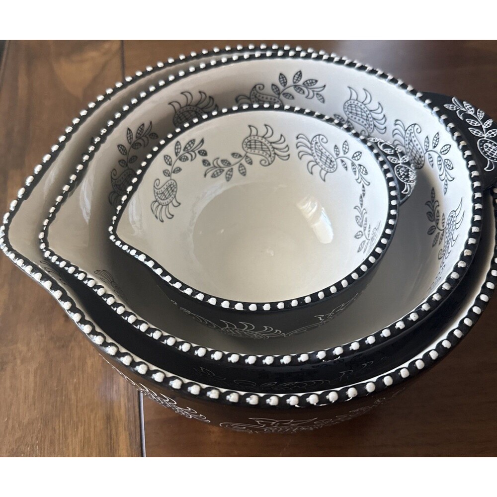 Temptations by Tara  Floral Lace Dotted Border  Set Of 3 Bowls Black/Wht